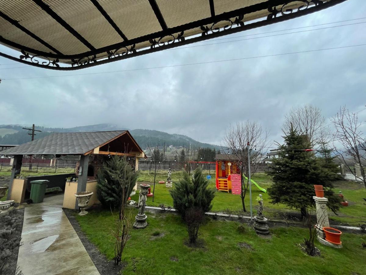 Casa Cu Pitici Pension Vama  Buitenkant foto