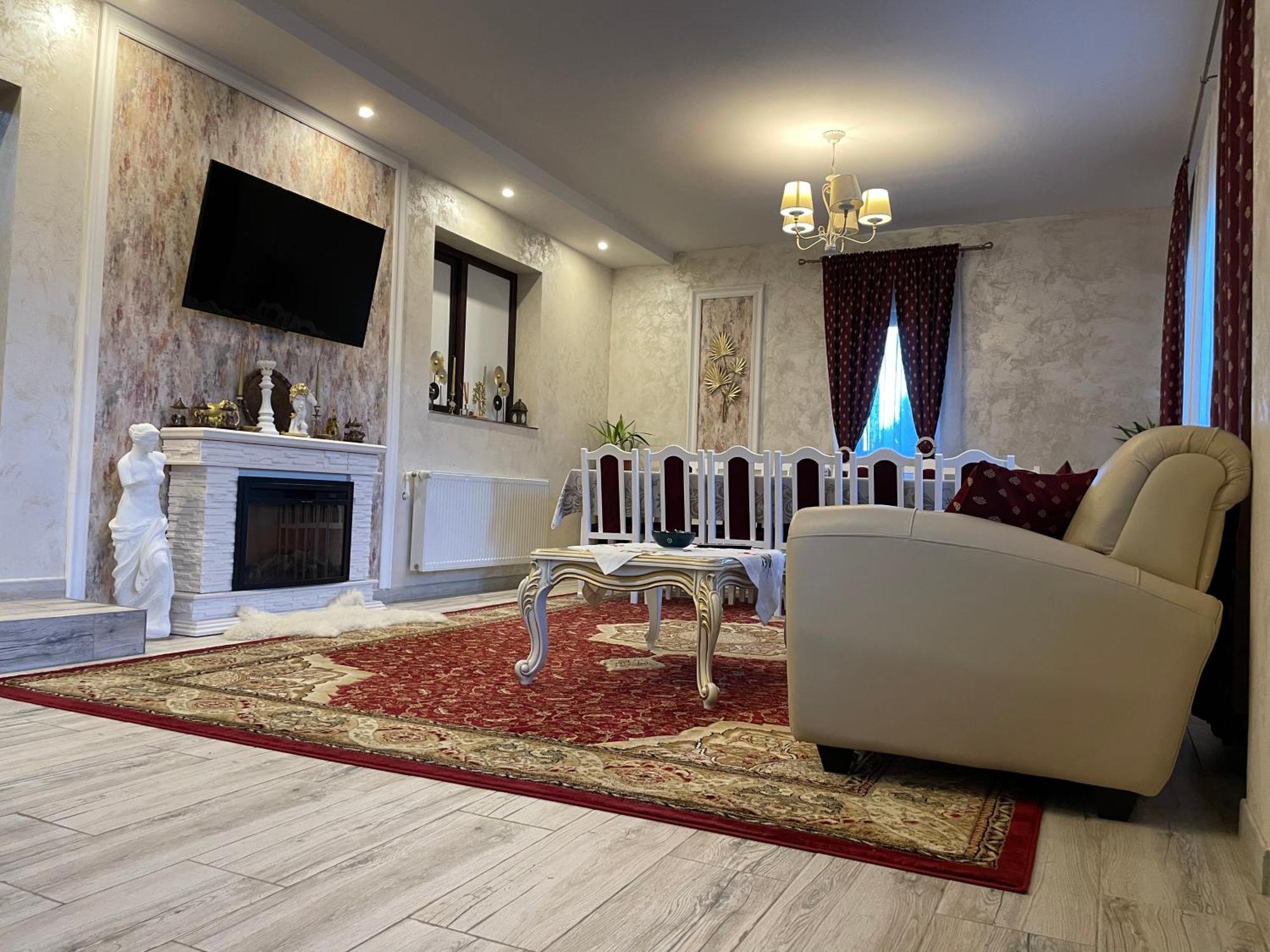 Casa Cu Pitici Pension Vama  Buitenkant foto