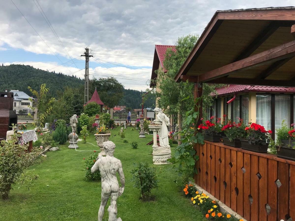 Casa Cu Pitici Pension Vama  Buitenkant foto